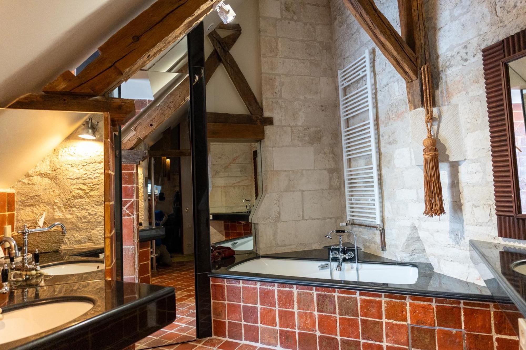 Bed and Breakfast L'Abbaye Saint Michel Tonnerre Zewnętrze zdjęcie